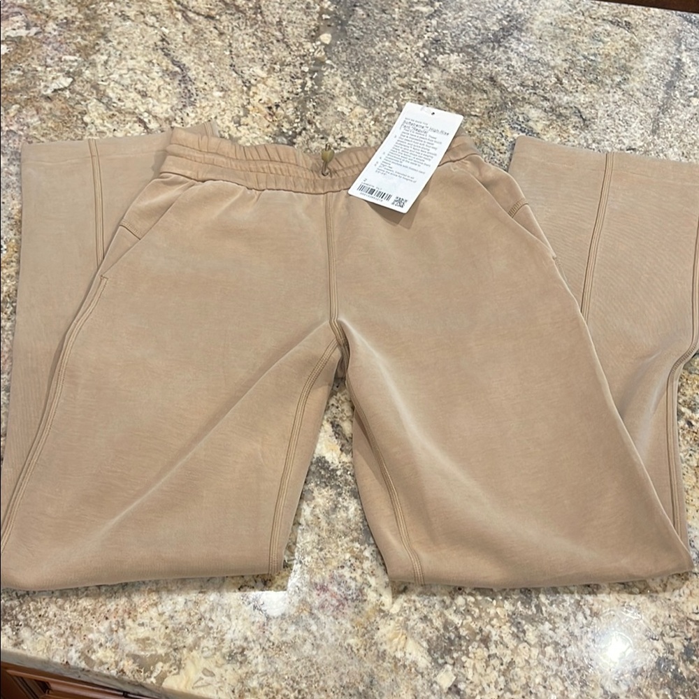 Lululemon Athletica tan Softstreme High rise pant, *regular